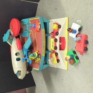 #7 Vintage 1972 Fisher Price Little People Play Family Airport 966 complete